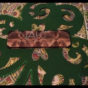 Urban Decay Naked Reloaded Eyeshadow Palette